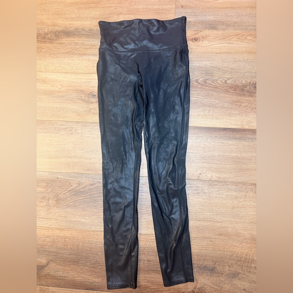 SPANX Faux Leather Leggings Size M Black High Rise Power Waist Shaping - Picture 2 of 9